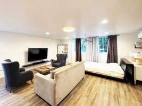 Cozy LA Studio Steps from SoFi and LAX - SH3 - LAD